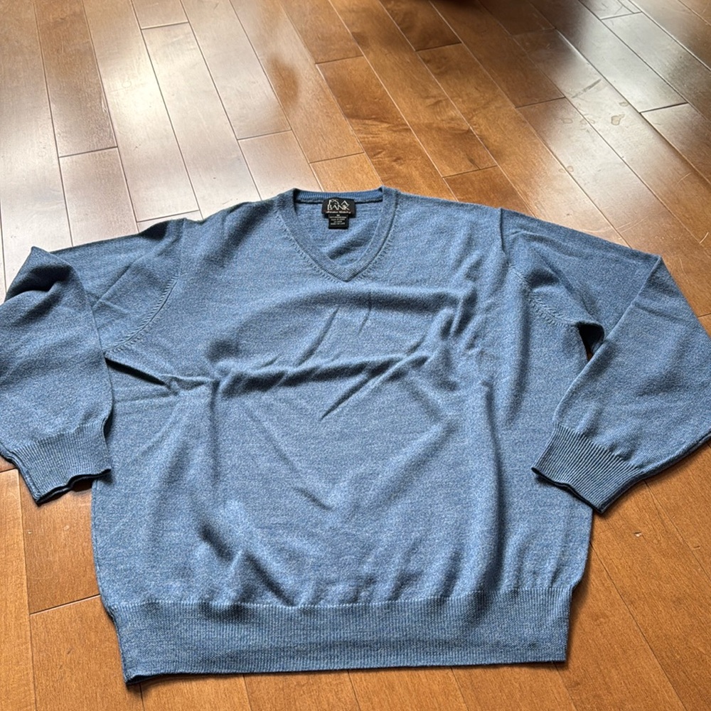 NWOT Jos A Bank Blue Merino Wool Sweater in Medium